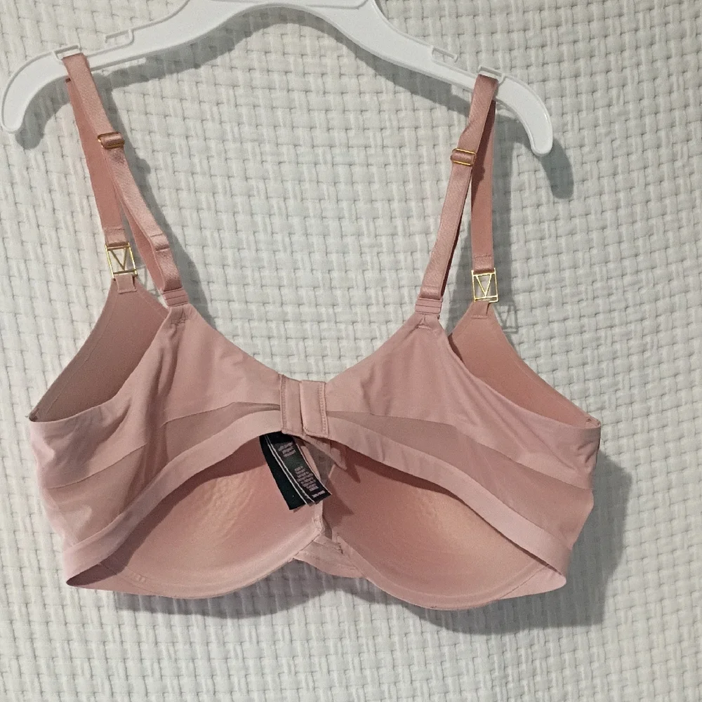 Victoria's Secret Smooth Molded Bra - Rose Blush